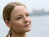 Jodie Foster hits out at Dina Lohan.