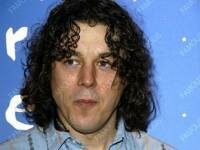 Alan Davies admits ear attack